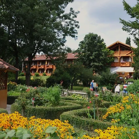 Hotel Quellenhof 4*
