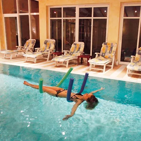 Quellenhof Hotel 4*