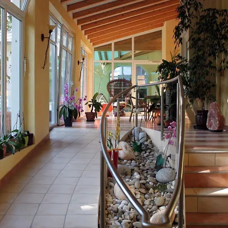 Quellenhof Hotel 4*
