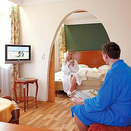 Hotel Quellenhof 4*
