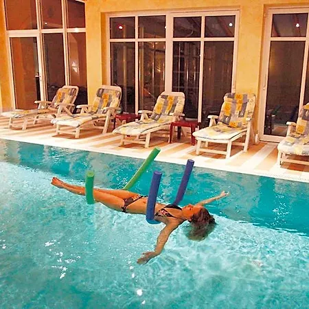 Quellenhof Hotel 4*