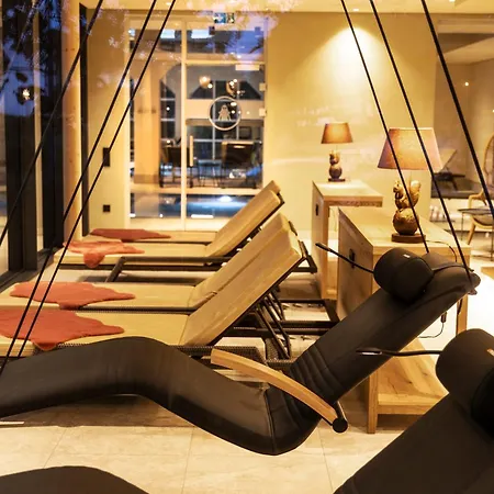 Hotel Quellenhof 4*